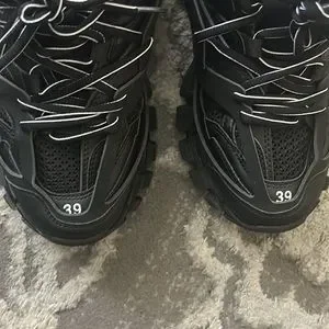 Balenciaga | Shoes | Balenciaga Tracks Never Worn Good  display picture 3